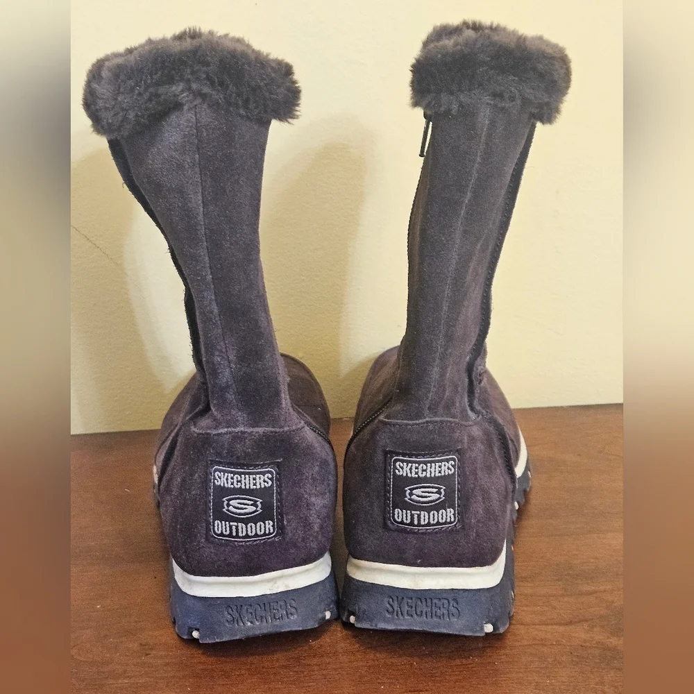 Skechers On-The-Go Encore Snow Flurry boot Size 8